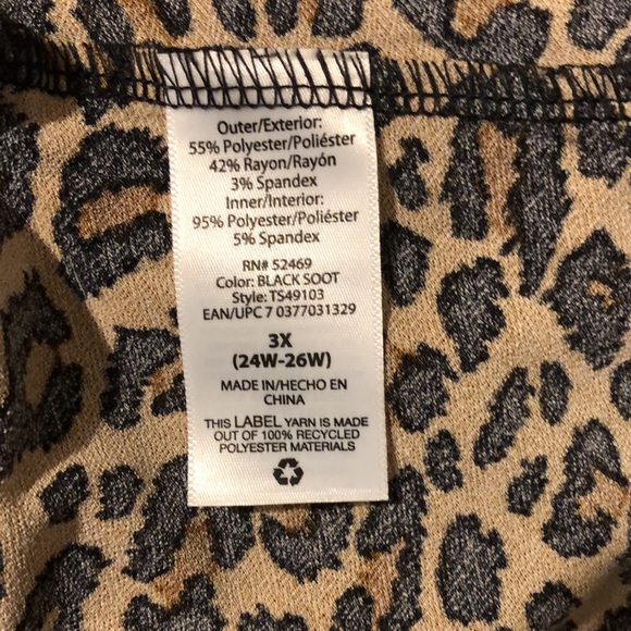 Women top , Size 3X (24 W-26W) - Picture 4 of 4